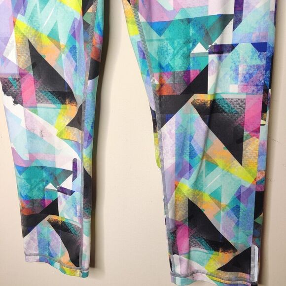 Athleta Girl High Rise Chit Chat Capri Tight Multicolor Geometric - Picture 5 of 11